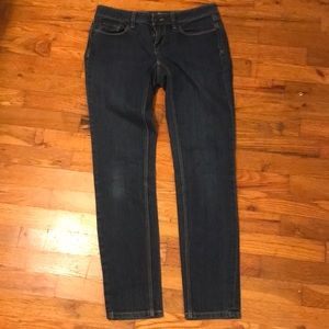 0 - curvy skinny Dark wash Ann Taylor jeans EUC
